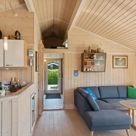 Cozy Close To Marielyst 度假居 Bøtø By