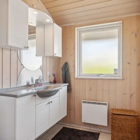 Cozy Close To Marielyst Bøtø By